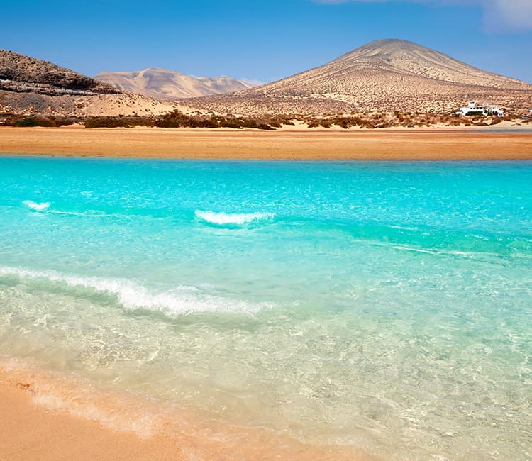 Bahía Calma Beach